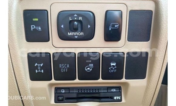 Acheter Import Voiture Toyota Land Cruiser Noir à Import - Dubai, Namibie Acheter Import Voiture Toyota Land Cruiser Noir à Import - Dubai, Namibie