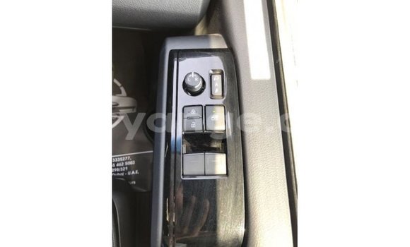 Acheter Import Voiture Toyota Granvia Blanc à Import - Dubai, Namibie Acheter Import Voiture Toyota Granvia Blanc à Import - Dubai, Namibie