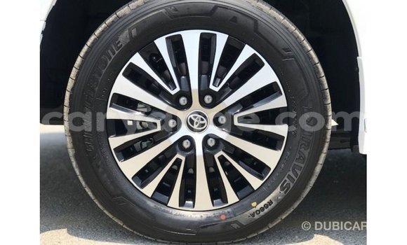 Acheter Import Voiture Toyota Granvia Blanc à Import - Dubai, Namibie Acheter Import Voiture Toyota Granvia Blanc à Import - Dubai, Namibie