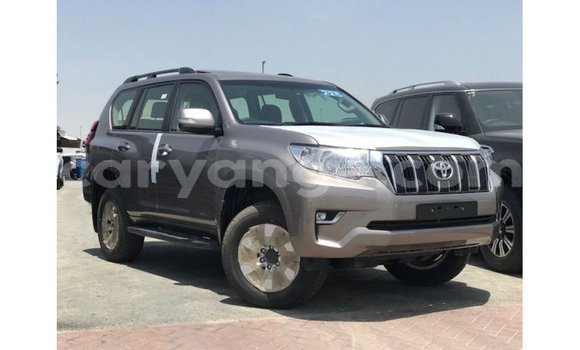 Acheter Import Voiture Toyota Prado Marron à Import - Dubai, Namibie