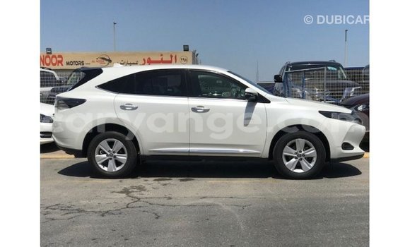 Acheter Import Voiture Toyota Harrier Blanc à Import - Dubai, Namibie Acheter Import Voiture Toyota Harrier Blanc à Import - Dubai, Namibie