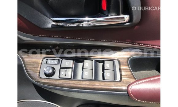 Acheter Import Voiture Toyota Harrier Blanc à Import - Dubai, Namibie Acheter Import Voiture Toyota Harrier Blanc à Import - Dubai, Namibie