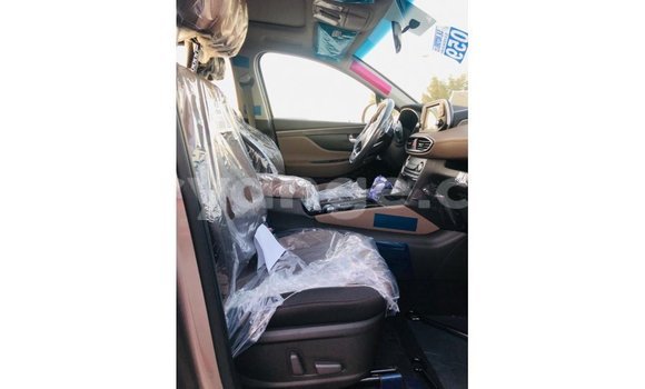 Acheter Import Voiture Hyundai Santa Fe Marron à Import - Dubai, Namibie Acheter Import Voiture Hyundai Santa Fe Marron à Import - Dubai, Namibie