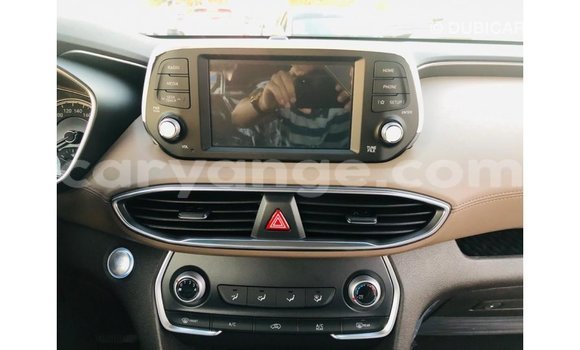 Acheter Import Voiture Hyundai Santa Fe Marron à Import - Dubai, Namibie Acheter Import Voiture Hyundai Santa Fe Marron à Import - Dubai, Namibie