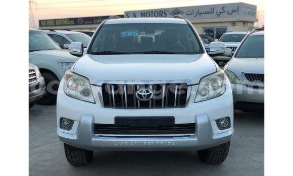 Acheter Import Voiture Toyota Prado Blanc à Import - Dubai, Namibie Acheter Import Voiture Toyota Prado Blanc à Import - Dubai, Namibie