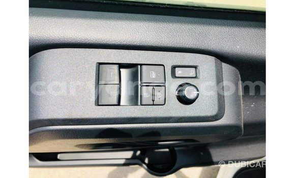 Acheter Import Voiture Toyota 4Runner Blanc à Import - Dubai, Namibie Acheter Import Voiture Toyota 4Runner Blanc à Import - Dubai, Namibie