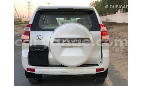 Acheter Import Voiture Toyota Prado Blanc à Import - Dubai, Namibie Acheter Import Voiture Toyota Prado Blanc à Import - Dubai, Namibie