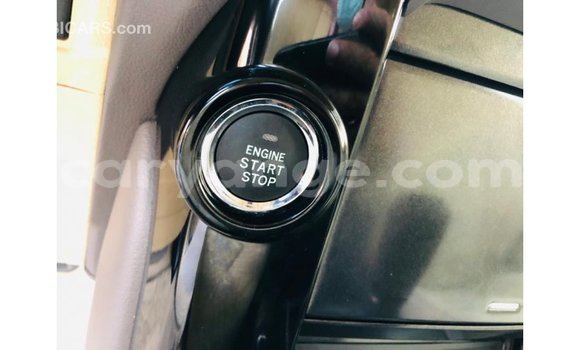 Acheter Import Voiture Toyota Prado Blanc à Import - Dubai, Namibie Acheter Import Voiture Toyota Prado Blanc à Import - Dubai, Namibie