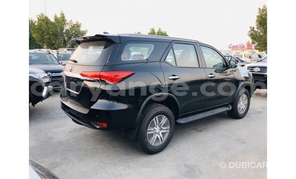 Acheter Import Voiture Toyota Fortuner Noir à Import - Dubai, Namibie Acheter Import Voiture Toyota Fortuner Noir à Import - Dubai, Namibie