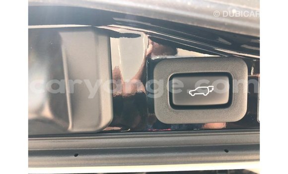 Acheter Import Voiture Toyota Land Cruiser Noir à Import - Dubai, Namibie Acheter Import Voiture Toyota Land Cruiser Noir à Import - Dubai, Namibie