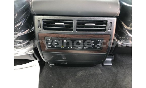 Acheter Import Voiture Toyota Land Cruiser Noir à Import - Dubai, Namibie Acheter Import Voiture Toyota Land Cruiser Noir à Import - Dubai, Namibie