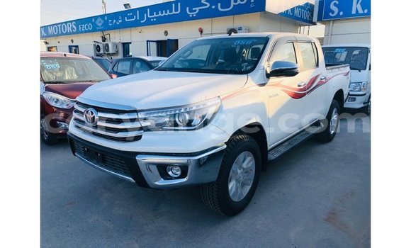 Acheter Import Voiture Toyota Hilux Blanc à Import - Dubai, Namibie