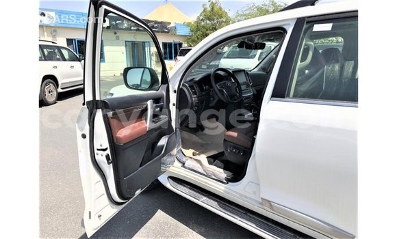 Buy Import Toyota Land Cruiser White Car in Import - Dubai in Namibia Buy Import Toyota Land Cruiser White Car in Import - Dubai in Namibia