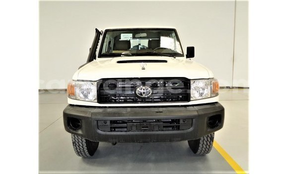 Buy Import Toyota Land Cruiser White Car in Import - Dubai in Namibia