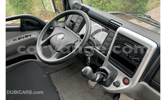 Acheter Import Voiture Mitsubishi Carisma Blanc à Import - Dubai, Namibie Acheter Import Voiture Mitsubishi Carisma Blanc à Import - Dubai, Namibie