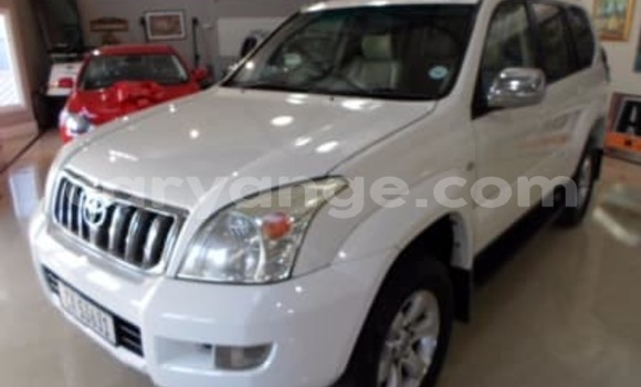 Buy Used Toyota Land Cruiser Prado White Car in Walvis Bay in Namibia Buy Used Toyota Land Cruiser Prado White Car in Walvis Bay in Namibia