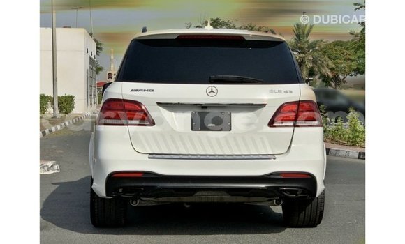 Acheter Import Voiture Mercedes-Benz GLE Blanc à Import - Dubai, Namibie Acheter Import Voiture Mercedes-Benz GLE Blanc à Import - Dubai, Namibie