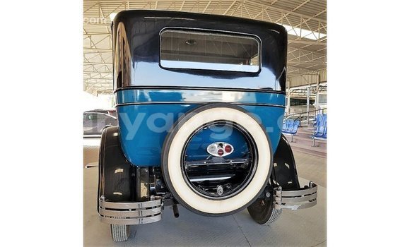 Acheter Import Voiture Buick Electra Bleu à Import - Dubai, Namibie Acheter Import Voiture Buick Electra Bleu à Import - Dubai, Namibie