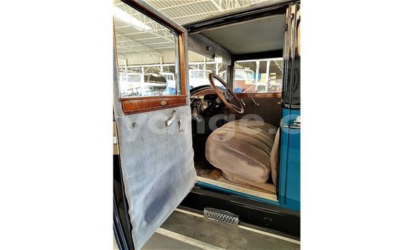 Acheter Import Voiture Buick Electra Bleu à Import - Dubai, Namibie Acheter Import Voiture Buick Electra Bleu à Import - Dubai, Namibie