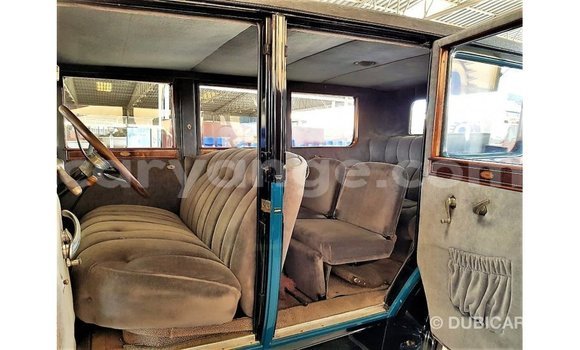 Acheter Import Voiture Buick Electra Bleu à Import - Dubai, Namibie Acheter Import Voiture Buick Electra Bleu à Import - Dubai, Namibie