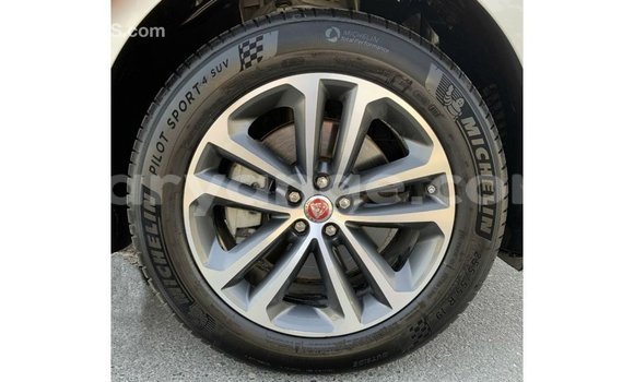 Acheter Import Voiture Jaguar F-Pace Blanc à Import - Dubai, Namibie Acheter Import Voiture Jaguar F-Pace Blanc à Import - Dubai, Namibie