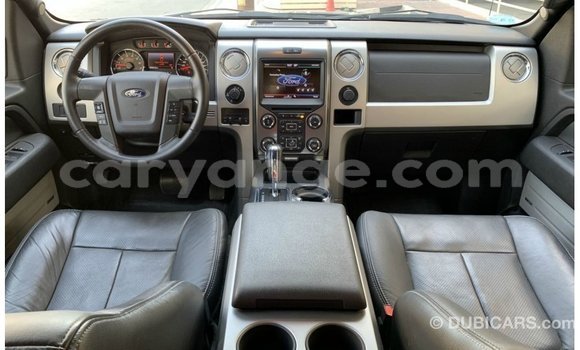 Acheter Import Voiture Ford Club Wagon Noir à Import - Dubai, Namibie Acheter Import Voiture Ford Club Wagon Noir à Import - Dubai, Namibie