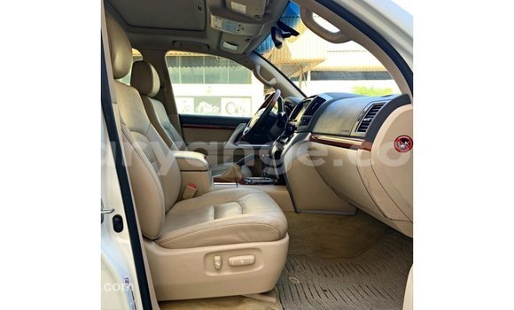 Buy Import Toyota Land Cruiser White Car in Import - Dubai in Namibia Buy Import Toyota Land Cruiser White Car in Import - Dubai in Namibia