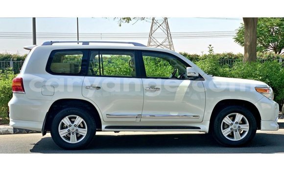 Buy Import Toyota Land Cruiser White Car in Import - Dubai in Namibia Buy Import Toyota Land Cruiser White Car in Import - Dubai in Namibia