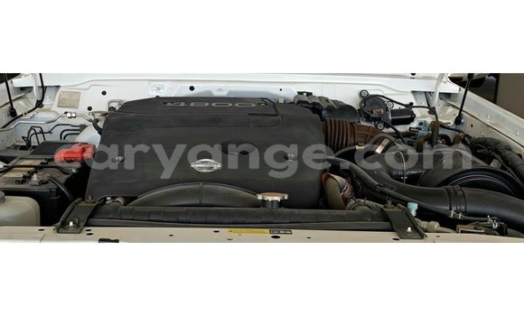 Acheter Import Voiture Nissan Patrol Blanc à Import - Dubai, Namibie Acheter Import Voiture Nissan Patrol Blanc à Import - Dubai, Namibie