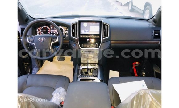Acheter Import Voiture Toyota Land Cruiser Noir à Import - Dubai, Namibie Acheter Import Voiture Toyota Land Cruiser Noir à Import - Dubai, Namibie