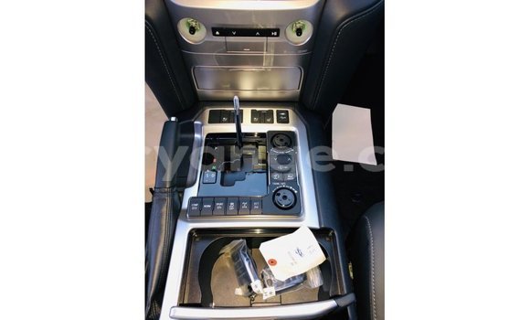 Acheter Import Voiture Toyota Land Cruiser Noir à Import - Dubai, Namibie Acheter Import Voiture Toyota Land Cruiser Noir à Import - Dubai, Namibie