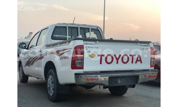 Acheter Import Voiture Toyota Hilux Blanc à Import - Dubai, Namibie Acheter Import Voiture Toyota Hilux Blanc à Import - Dubai, Namibie