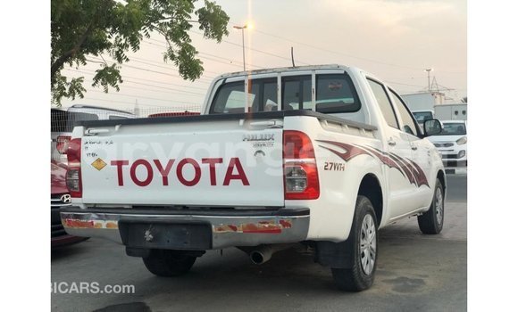 Acheter Import Voiture Toyota Hilux Blanc à Import - Dubai, Namibie Acheter Import Voiture Toyota Hilux Blanc à Import - Dubai, Namibie