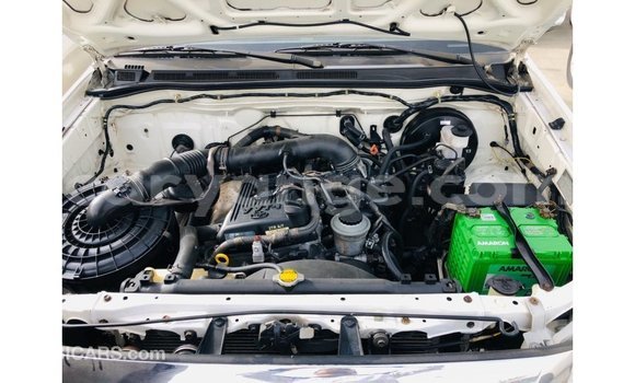 Acheter Import Voiture Toyota Fortuner Blanc à Import - Dubai, Namibie Acheter Import Voiture Toyota Fortuner Blanc à Import - Dubai, Namibie