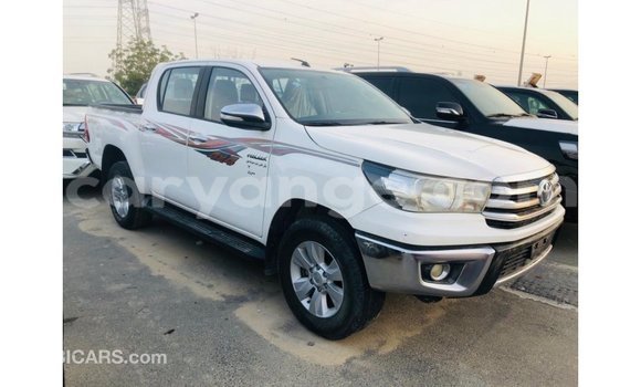 Acheter Import Voiture Toyota Hilux Blanc à Import - Dubai, Namibie Acheter Import Voiture Toyota Hilux Blanc à Import - Dubai, Namibie