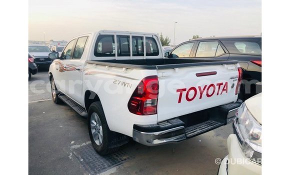 Acheter Import Voiture Toyota Hilux Blanc à Import - Dubai, Namibie Acheter Import Voiture Toyota Hilux Blanc à Import - Dubai, Namibie