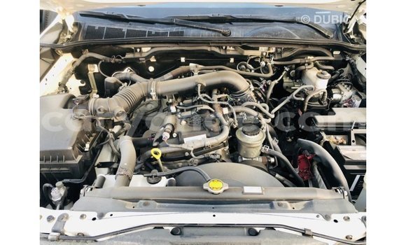 Acheter Import Voiture Toyota Hilux Blanc à Import - Dubai, Namibie Acheter Import Voiture Toyota Hilux Blanc à Import - Dubai, Namibie