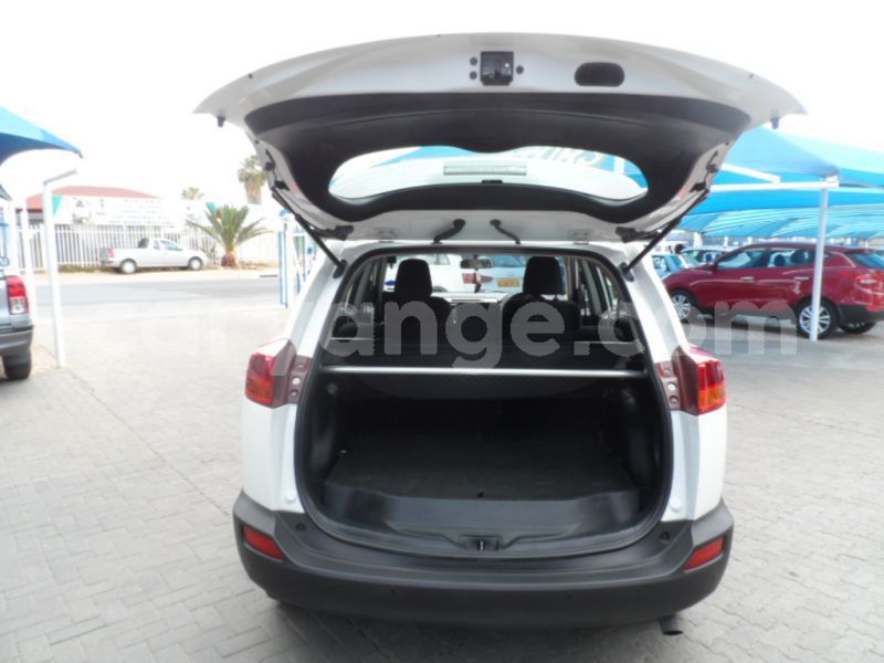 Big with watermark 2013 toyota rav 4 e