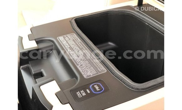 Acheter Import Voiture Toyota Land Cruiser Noir à Import - Dubai, Namibie Acheter Import Voiture Toyota Land Cruiser Noir à Import - Dubai, Namibie