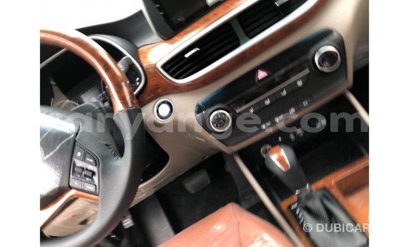 Acheter Import Voiture Hyundai Tucson Blanc à Import - Dubai, Namibie Acheter Import Voiture Hyundai Tucson Blanc à Import - Dubai, Namibie