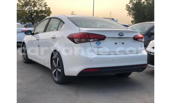 Acheter Import Voiture Kia Cerato Blanc à Import - Dubai, Namibie Acheter Import Voiture Kia Cerato Blanc à Import - Dubai, Namibie