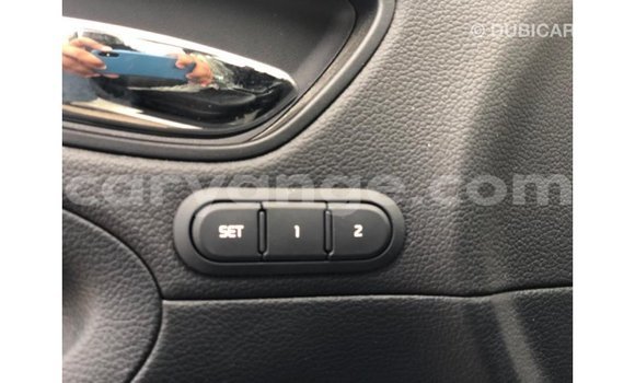 Acheter Import Voiture Kia Cerato Blanc à Import - Dubai, Namibie Acheter Import Voiture Kia Cerato Blanc à Import - Dubai, Namibie