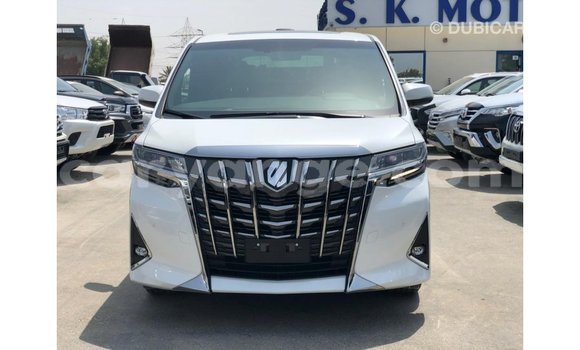 Acheter Import Voiture Toyota Alphard Blanc à Import - Dubai, Namibie Acheter Import Voiture Toyota Alphard Blanc à Import - Dubai, Namibie