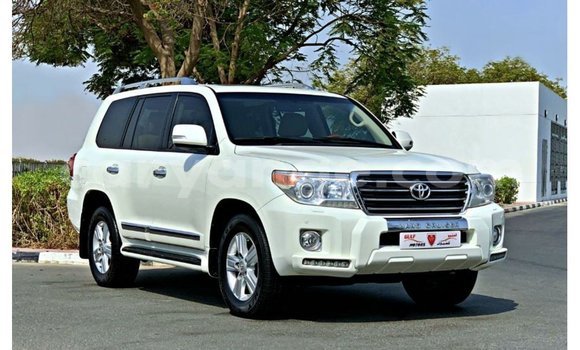 Buy Import Toyota Land Cruiser White Car in Import - Dubai in Namibia