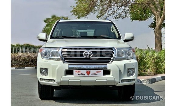 Acheter Import Voiture Toyota Land Cruiser Blanc à Import - Dubai, Namibie Acheter Import Voiture Toyota Land Cruiser Blanc à Import - Dubai, Namibie