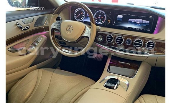 Acheter Import Voiture Mercedes-Benz 190 Noir à Import - Dubai, Namibie Acheter Import Voiture Mercedes-Benz 190 Noir à Import - Dubai, Namibie