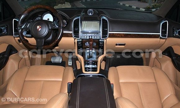 Acheter Import Voiture Porsche Cayenne Autre à Import - Dubai, Namibie Acheter Import Voiture Porsche Cayenne Autre à Import - Dubai, Namibie