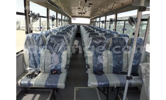 Acheter Import Voiture Tata Xenon Blanc à Import - Dubai, Namibie Acheter Import Voiture Tata Xenon Blanc à Import - Dubai, Namibie