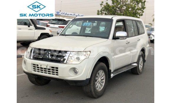 Buy Import Mitsubishi Pajero White Car in Import - Dubai in Namibia