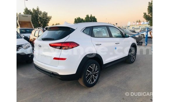 Acheter Import Voiture Hyundai Tucson Blanc à Import - Dubai, Namibie Acheter Import Voiture Hyundai Tucson Blanc à Import - Dubai, Namibie